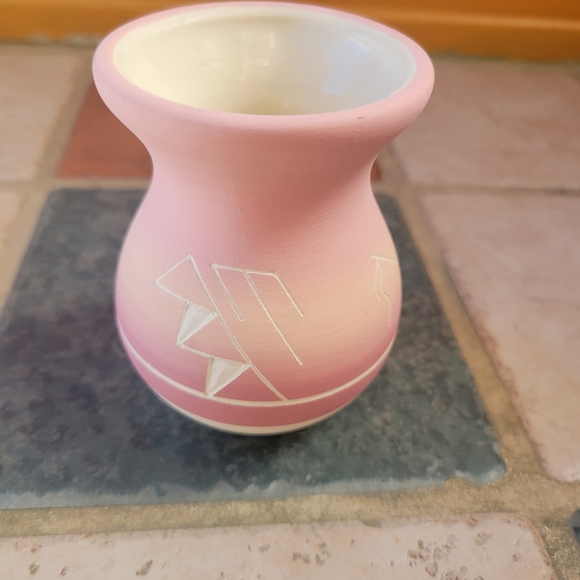 Pink Sioux Mini Pottery Southwestern Gifts & Collectibles Home Decor - Picture 6 of 6